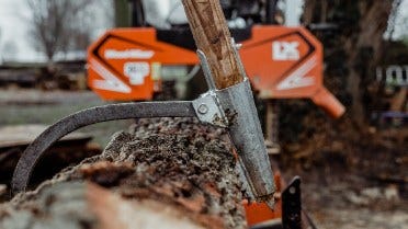 Tölgy fűrészelés Wood-Mizer LX50 géppel Hollandiában